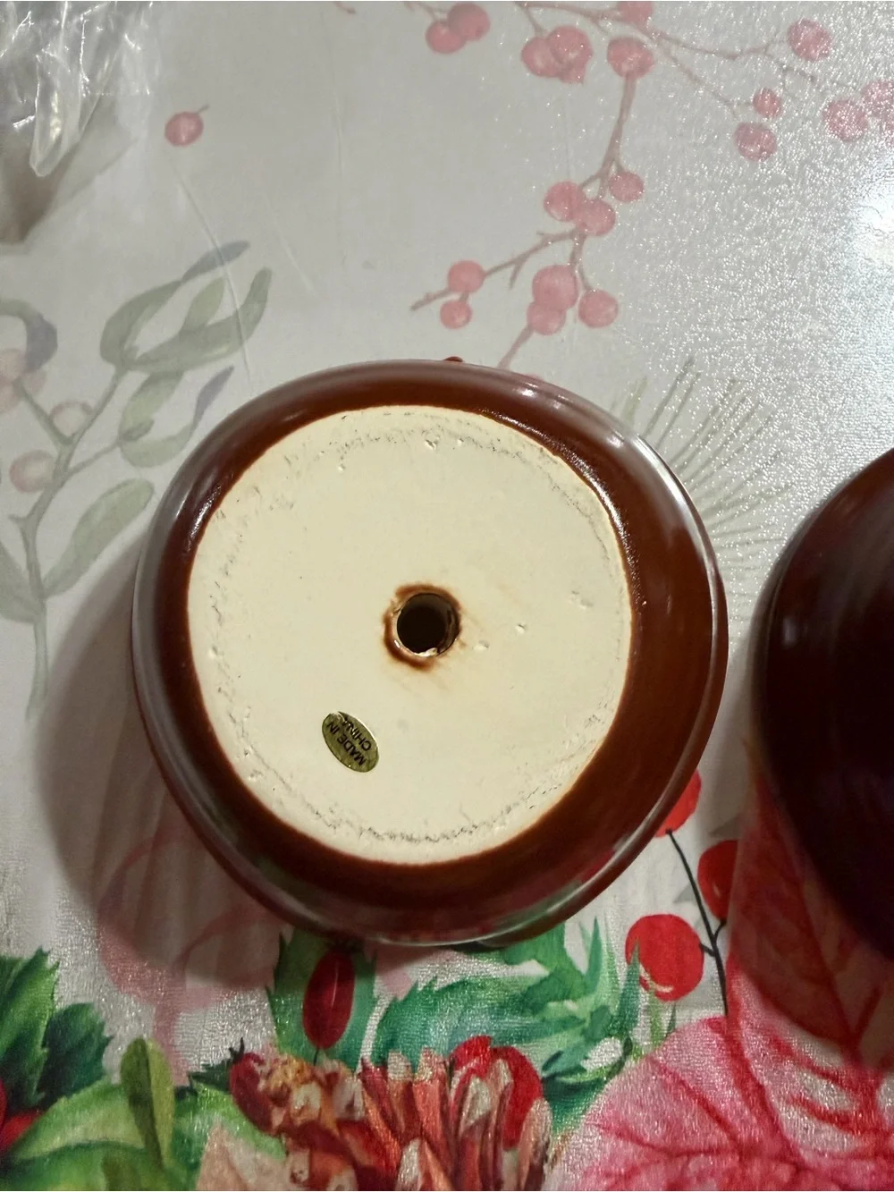 Set of 2 Brown Ceramic Apple-Style Dip Bowls with Central Peg (158)